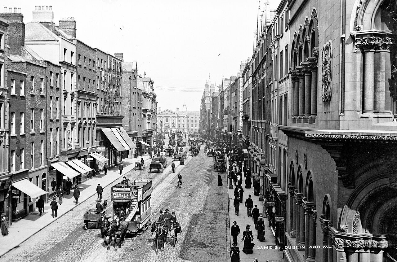 Early twentieth-century photograph of National Maternity Hospital, Holles Street