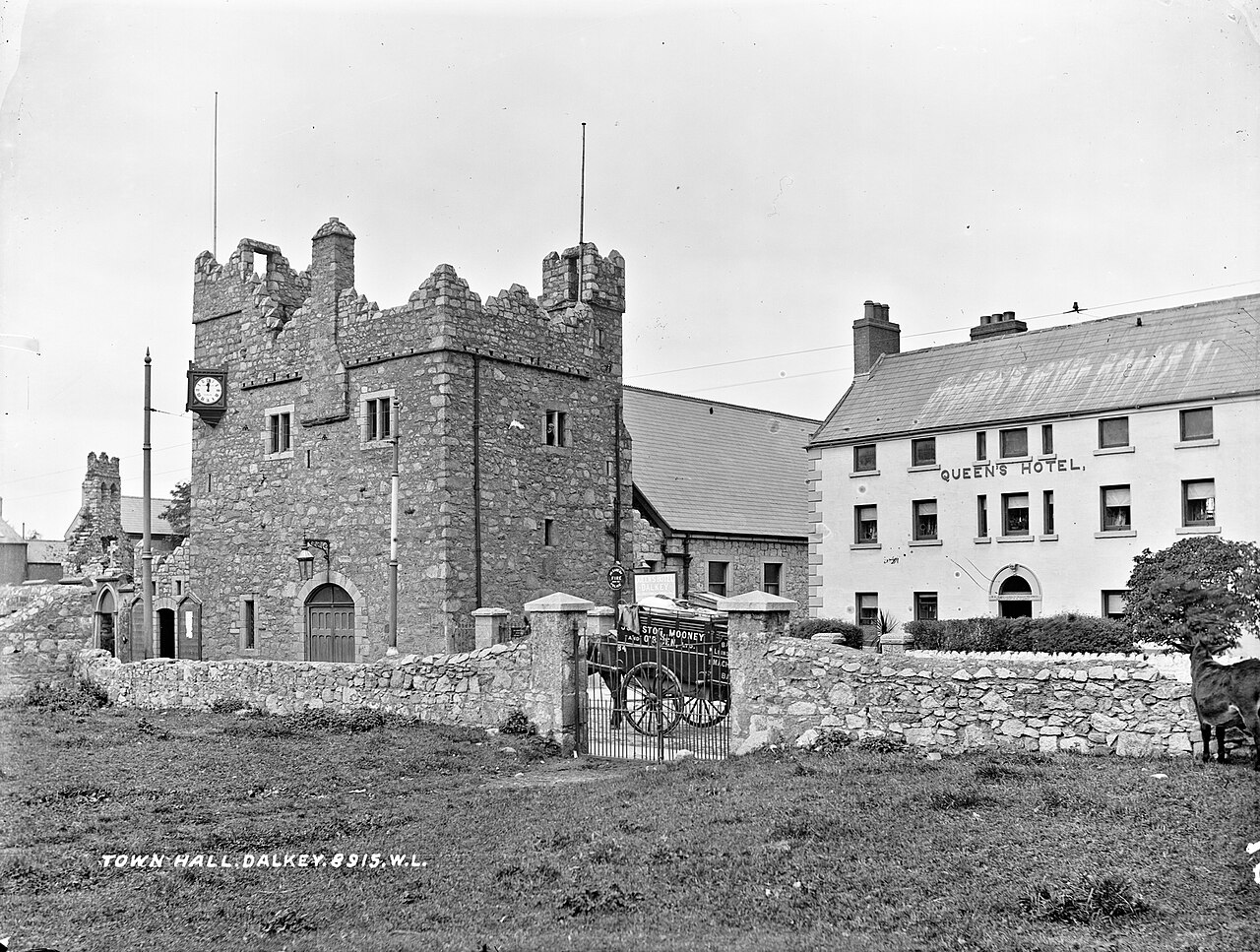 Early twentieth-century photograph of Garrett Deasy's school, Dalkey