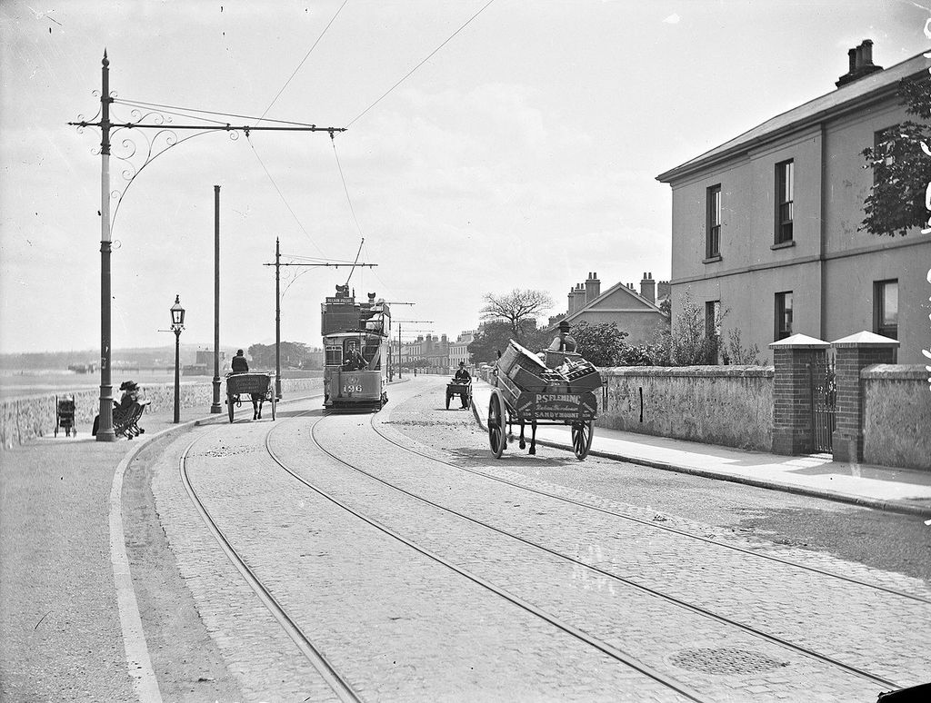 Early twentieth-century photograph of Sandymount Strand