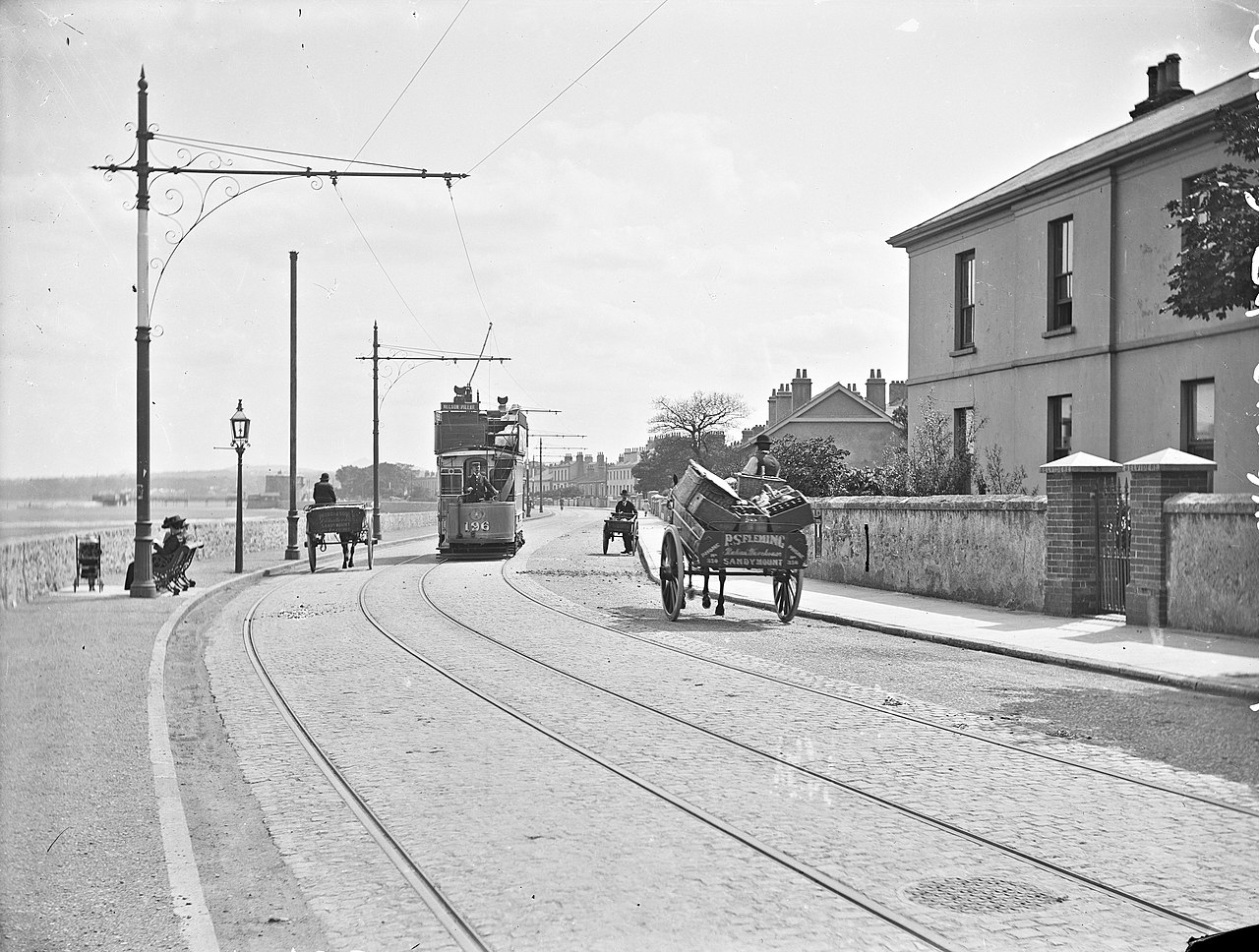Early twentieth-century photograph of Sandymount Strand