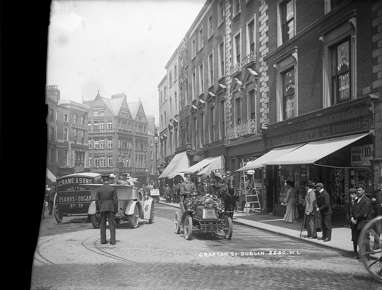 Early twentieth-century photograph of Around Grafton Street
